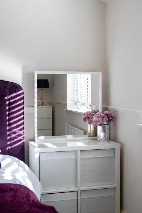 Ashbourne House - Close To Central โวคิง ภายนอก รูปภาพ